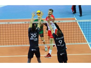 Avrupa Erkekler CEV Kupası: Arkas: 3 - Dinamo Bükreş: 1