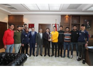 BEÜ Erkek Voleybol Takımı 1. Ligde