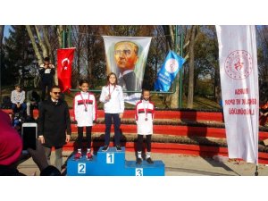 Eda Özrodop mesafe tanımıyor