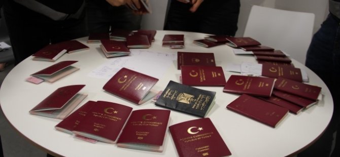 İstanbul Havalimanı'nda sahte evrakla Fransa'ya gitmek isteyen 34 kişi yakalandı