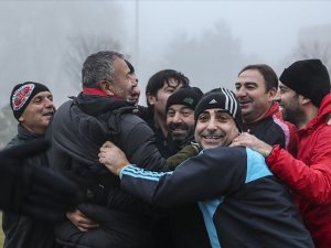 Meclis'te rekabet, sahada dayanışma