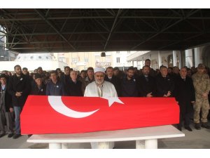 Hayatını kaybeden polis memuru, memleketi Elazığ’da son yolculuğuna uğurlandı