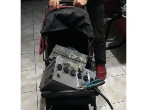 Sabah saat 04.00’da bebek arabasını kontrol eden polis şok oldu