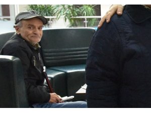 Yalnız yaşayan yaşlı adam evinde ölü bulundu