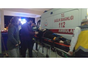 Taziyeden dönen aileye alkollü sürücü çarptı:2 yaralı