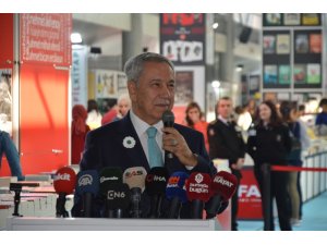 Arınç: “Nobel Edebiyat Ödülü bir haine verilmiştir”