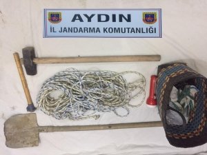 Söke’de kaçak kazı yapan 7 şüpheli suçüstü yakalandı