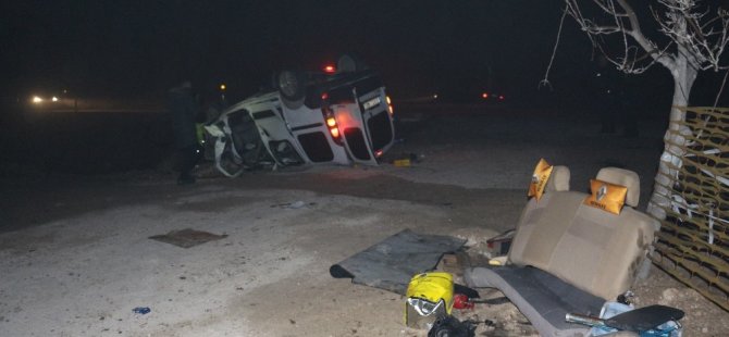 Hafif ticari araç takla attı: 1 ölü, 4 yaralı