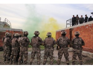 Özel Harekattan nefes kesen tatbikat