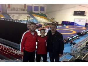 İlknur Akkuş, Türkiye Güreş Şampiyonasında Türkiye 3’ncüsü oldu