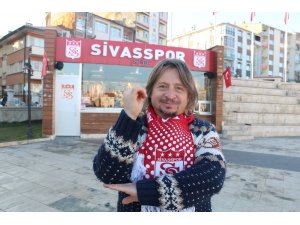 Çirkin tezahürattan ceza alan işitme ve konuşma engelli taraftarın cezası kaldırıldı