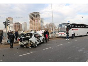 Nişanlı çifti trafik kazası ayırdı