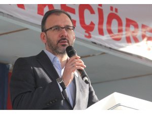 Bakan Kasapoğlu: “Teknoloji, internet ve sosyal medyanın hayatımıza sağladığı kolaylıklar var. Ama bunların esiri olmayacağız”
