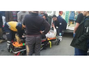 Otomobil ile motosiklet çarpıştı: 1 yaralı