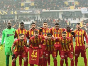Futbol dünyası Mina’nın oğlu için tek yürek