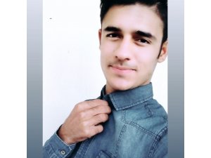 Yolun karşısına geçmek isteyen öğrenci, kazada hayatını kaybetti