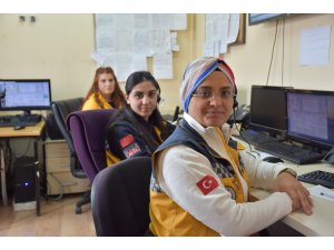 "1 Nisan şakası" yapan da "İneğim doğuruyor ambulans gönderin" diyen de 112'yi arıyor