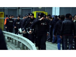 Beşiktaş taraftarları stada geldi