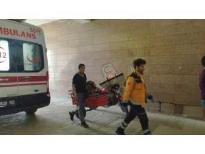 2 otomobil çarpıştı, 4 Yaralı