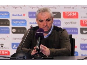 Rıza Çalımbay: “Şu anda bizim oynadığımız oyun ve bulunduğumuz konumla şampiyon olmamız çok zor”