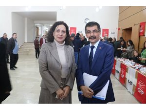 CHP’de gergin kongre