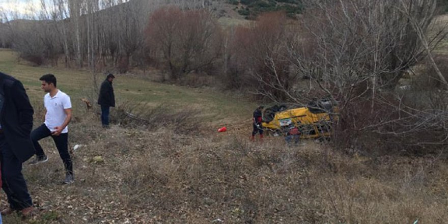 Isparta'da otomobil devrildi: 1 ölü, 5 yaralı
