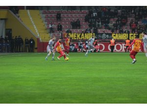 Süper Lig: İM Kayserispor: 1 - Medipol Başakşehir: 4 (Maç sonucu)