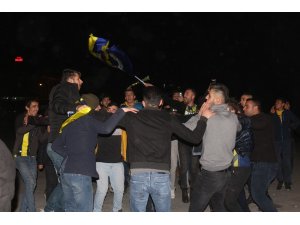 Soğuk havada derbi coşkusu