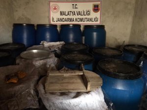 Malatya’da 6 ton sahte içki ele geçirildi
