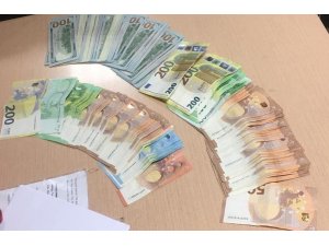 Döviz bürosundan dolandırıcılık yaptıkları iddia edilen 2 Kolombiya uyruklu yakalandı