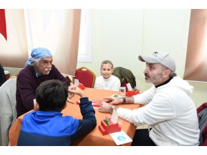 Tarsus’ta briç turnuvası
