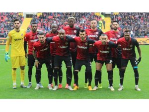 Gaziantep FK, Gaziantepspor’u geride bıraktı