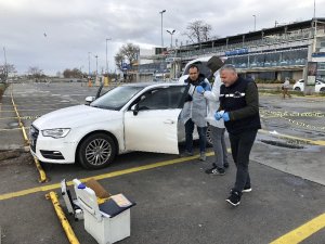 Bakırköy’de bir kişi otoparkta intihar girişiminde bulundu