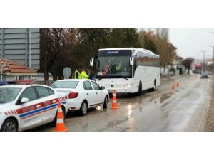Şuhut’ta seyahat otobüsleri denetlendi