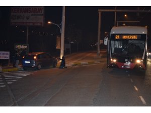 Malatya’da trambüs ile otomobil çarpıştı: 2 yaralı