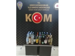 Kocaeli’de yılbaşı öncesi 32 şişe kaçak içki ele geçirildi
