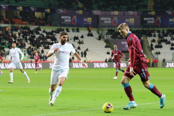 Konyaspor evinde Trabzonspor'a 1-0 mağlup oldu