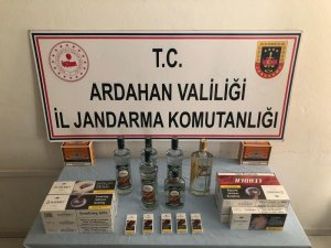 Zeytin bidonunda Bizans dönemine ait 567 sikke ele geçirildi