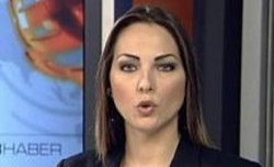 TV8 spikeri dinini değiştirmiş...