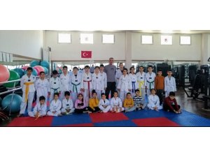 Yunusemre’de tekvando kursu yoğun ilgi görüyor