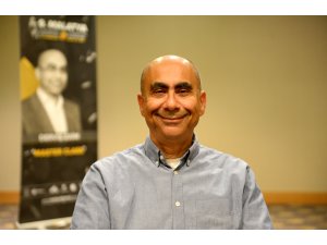 Derviş Zaim'den genç yönetmenlere "Hata yapmaktan korkmayın" tavsiyesi