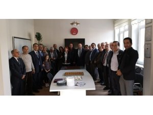 Emlak ve galericiler belgelerini aldılar