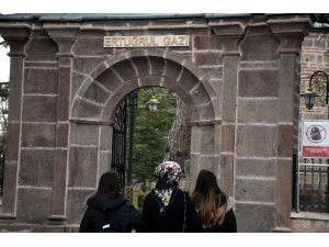 Ertuğrul Gazi Türbesi'ni 2019'da 1,5 milyon kişi ziyaret etti