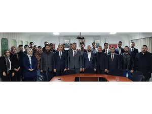 22 Ülkü Ocağı’nın yöneticilerinden MHP Bursa Teşkilatı’na ziyaret