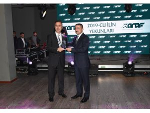 Azerbaycan'da atçılık sporunun gelişmesine katkısı dolayısıyla AA'ya ödül