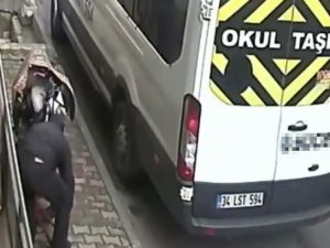 Eyüpsultan’da motosiklet hırsızının pes dedirten rahatlığı kamerada