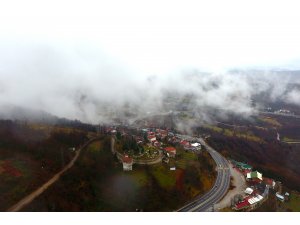 Bolu Dağı'nda sis etkili oluyor