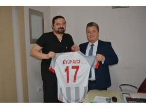 Doç. Dr. Eyüp Avcı: “Sağlıklı bir kalp için spor yapın”