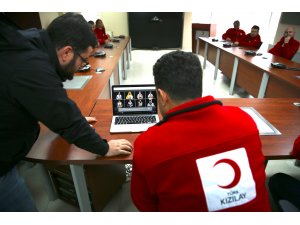 Türk Kızılay saha personelleri AA'nın "Yılın Fotoğrafları" oylamasına katıldı