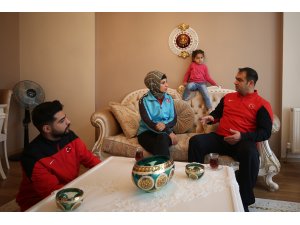 SPORCU AİLELER - Madalya koleksiyoneri şampiyon aile